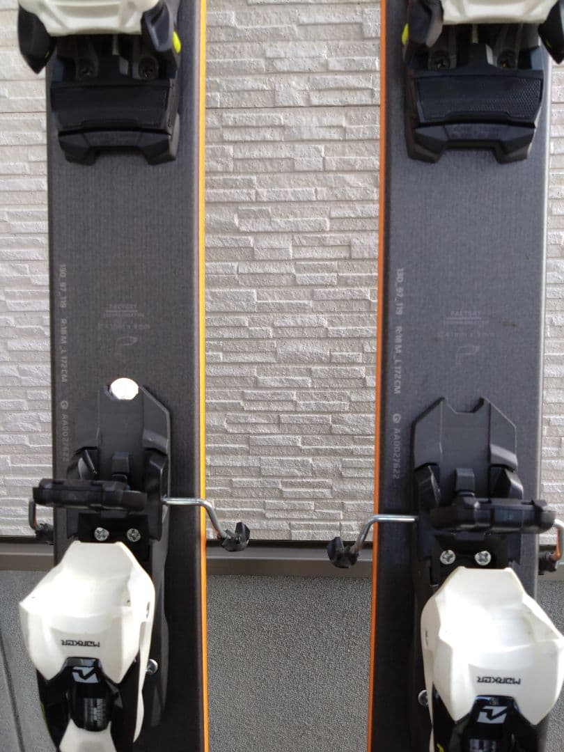 Atomic R18 M LT72 172cm スキー板