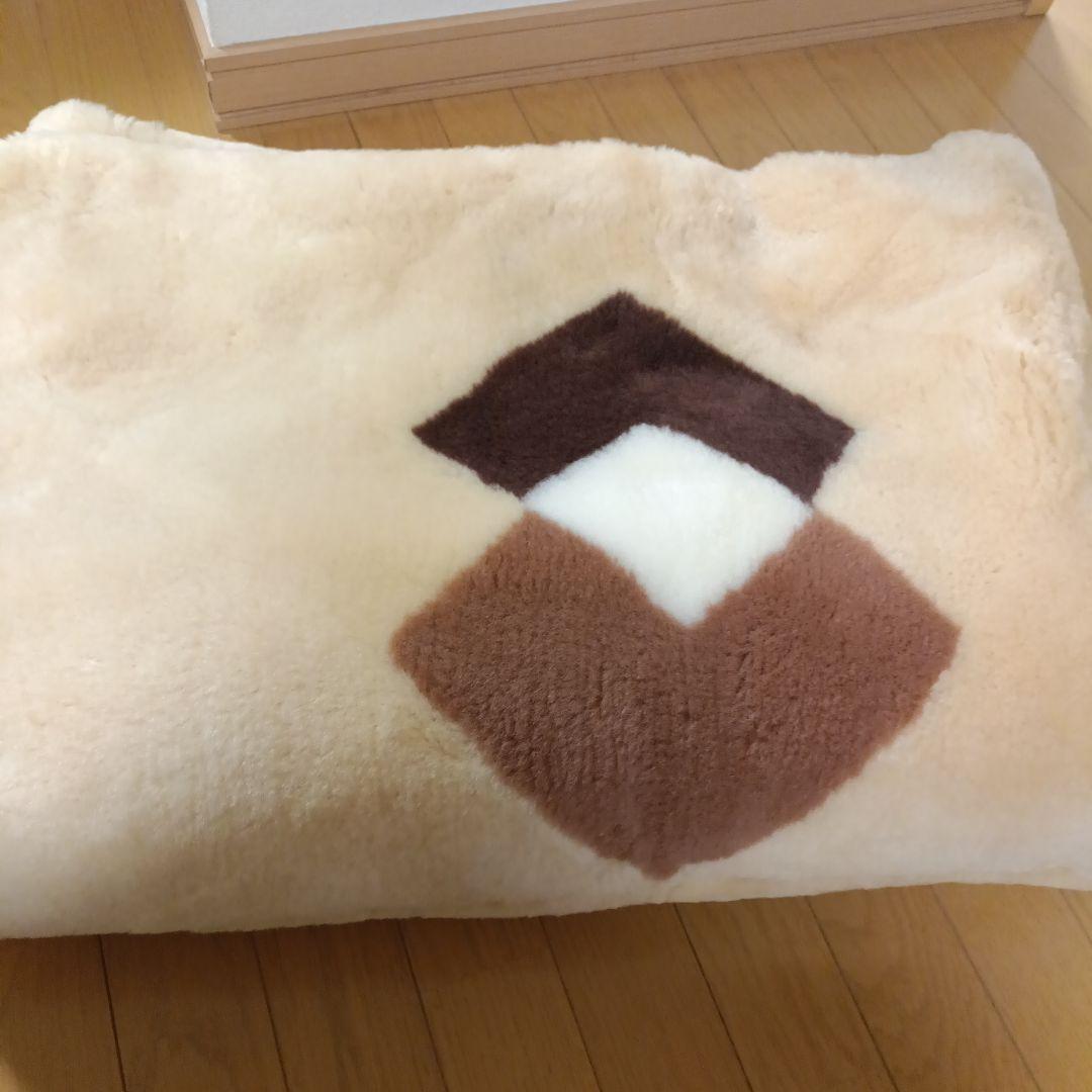 日本製　未使用　ムートンシーツ　奥田ムートン　シングルサイズ　手入れブラシ付