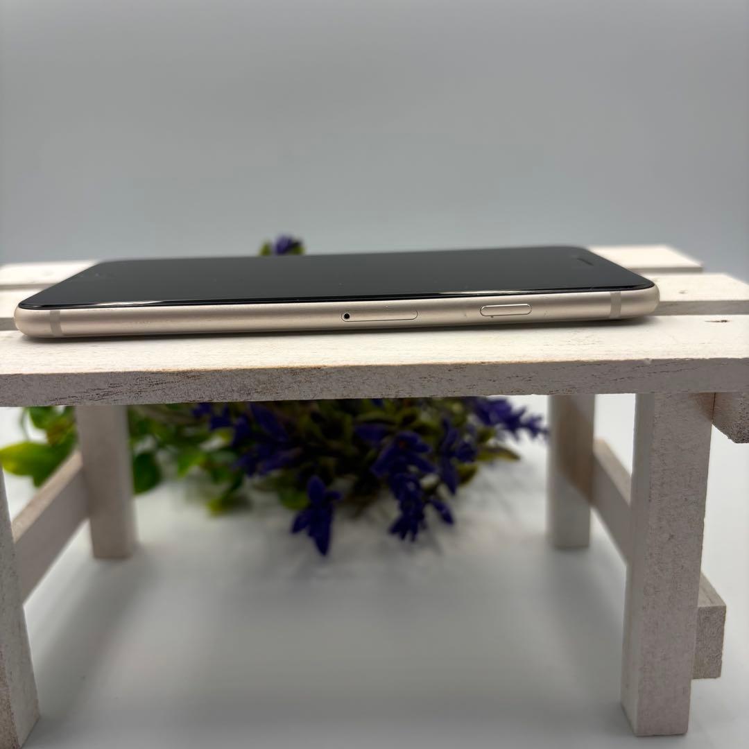 【美品】iPhone SE第3世代 64GB スターライト
