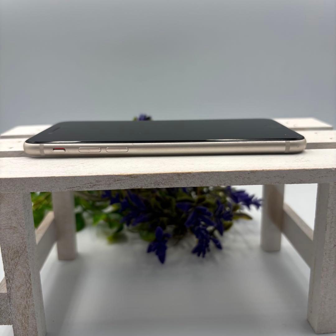 【美品】iPhone SE第3世代 64GB スターライト