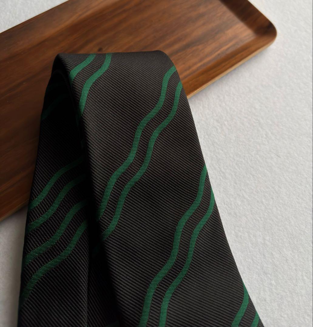 値下げ〔超美品〕ドレイクス ネクタイ ハンドメイド レジメンタル ウェーブ 英国