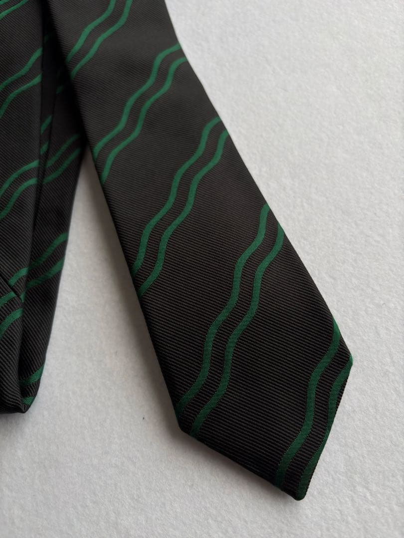 値下げ〔超美品〕ドレイクス ネクタイ ハンドメイド レジメンタル ウェーブ 英国