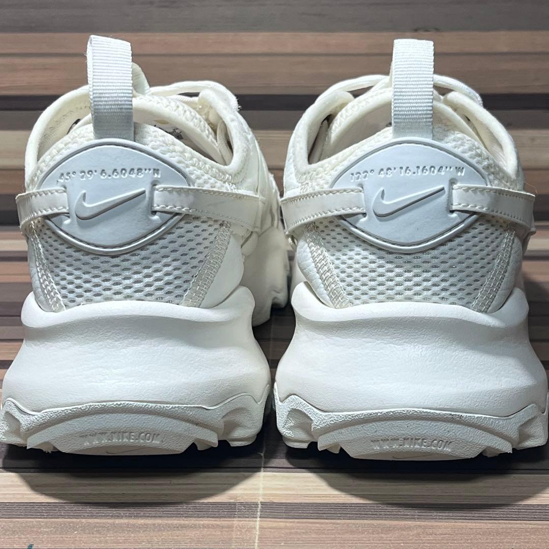 ナイキ TC7900 ホワイト 25cm