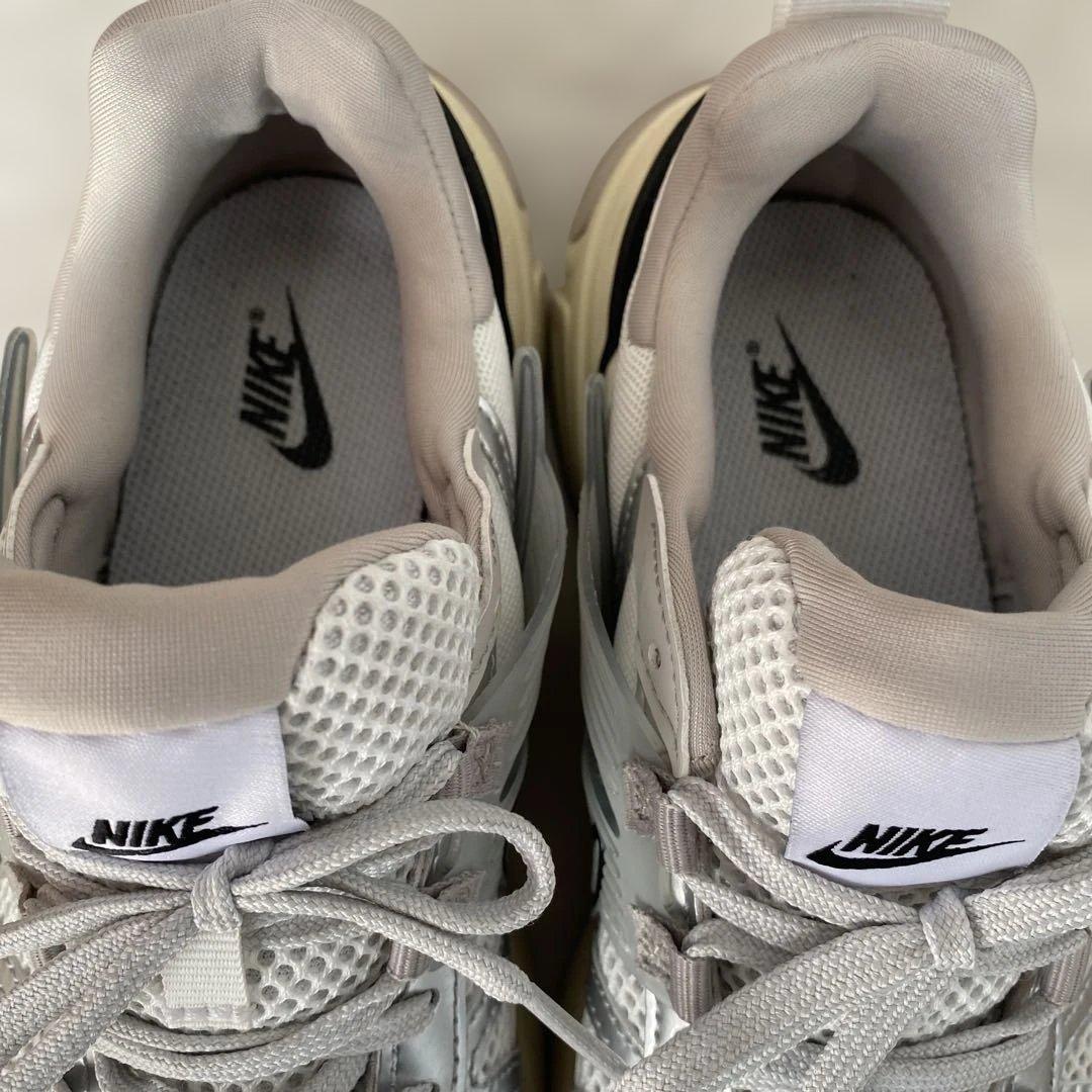 NIKE ウィメンズ　V2K ラン　24㎝　V2K RUN FD0736-100