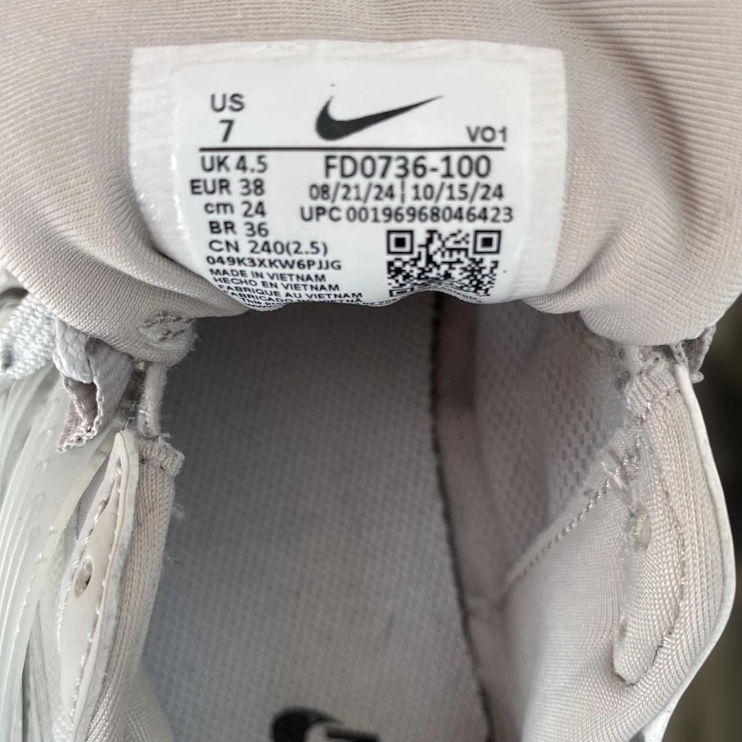 NIKE ウィメンズ　V2K ラン　24㎝　V2K RUN FD0736-100