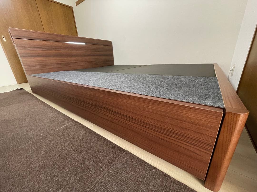 クイーンベッドフレーム ニホンベッド 収納付き