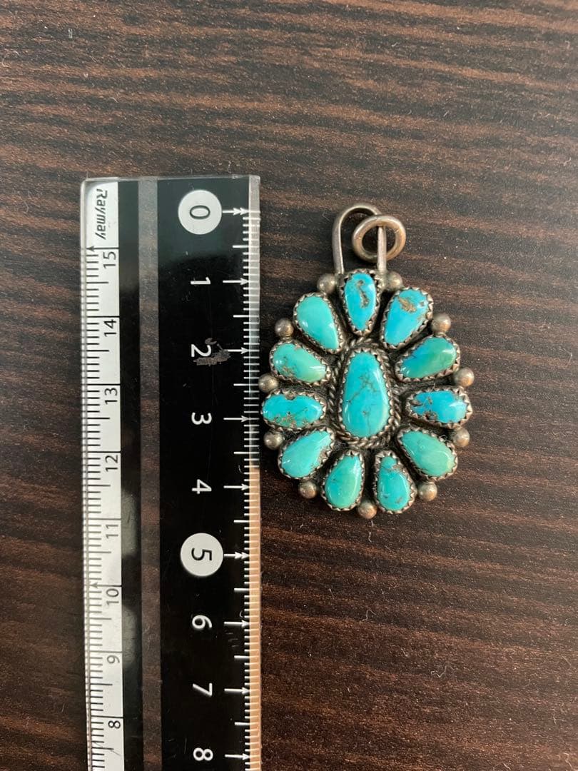 ターコイズ フラワーデザイン ペンダント