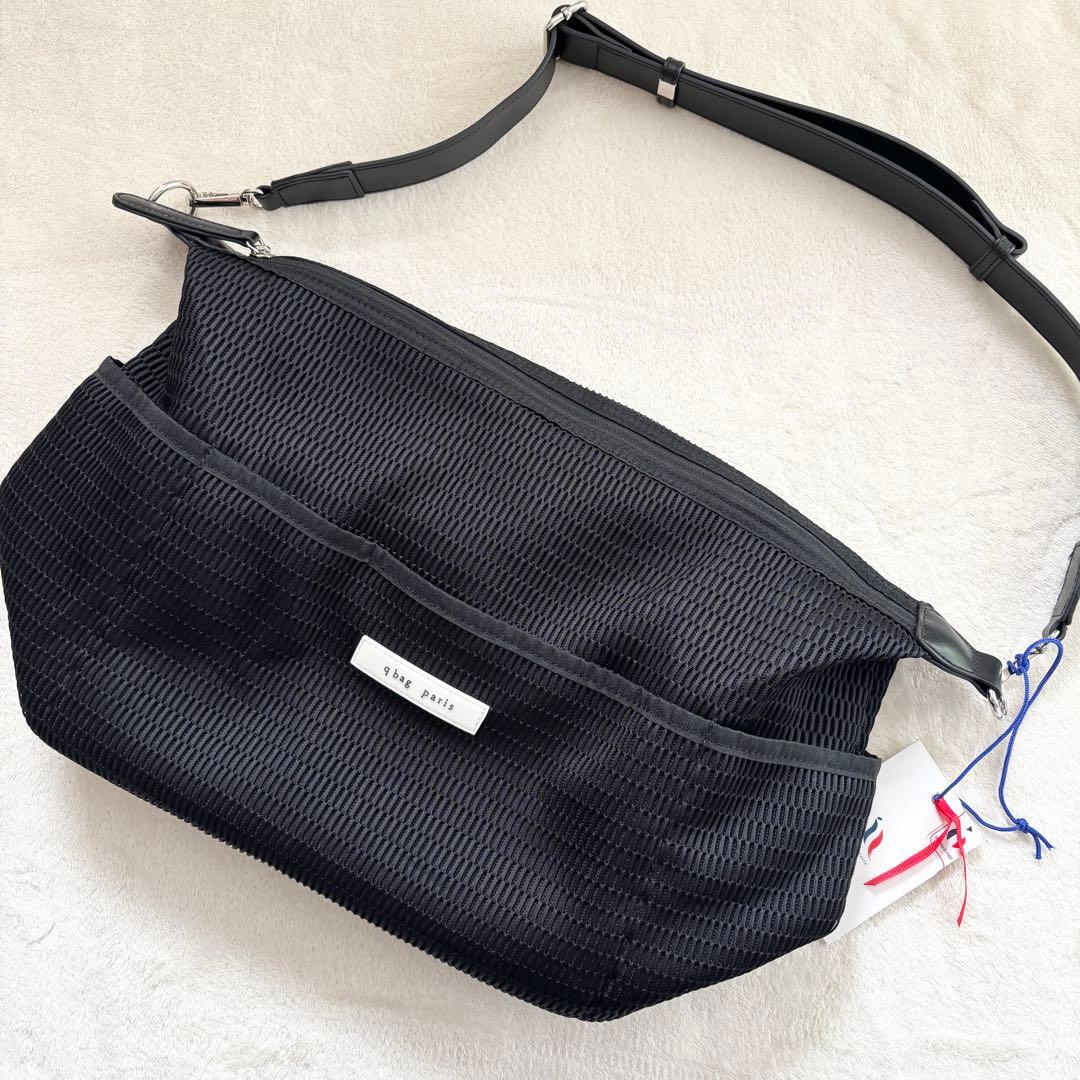 【新品未使用】qbag paris nest trois トロワ　ブラック　新作