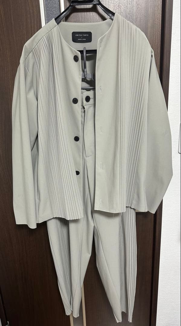 UNITEDTOKYO プリーツジャケット＆パンツ セットアップ