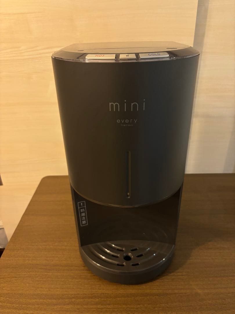 浄水型ウォーターサーバー　every frecious カートリッジ5本付き
