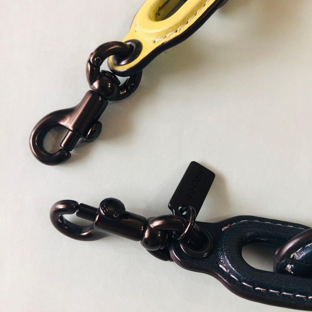 匿名配送／美品／COACH／レザー カバード ショート チェーン ストラップ／