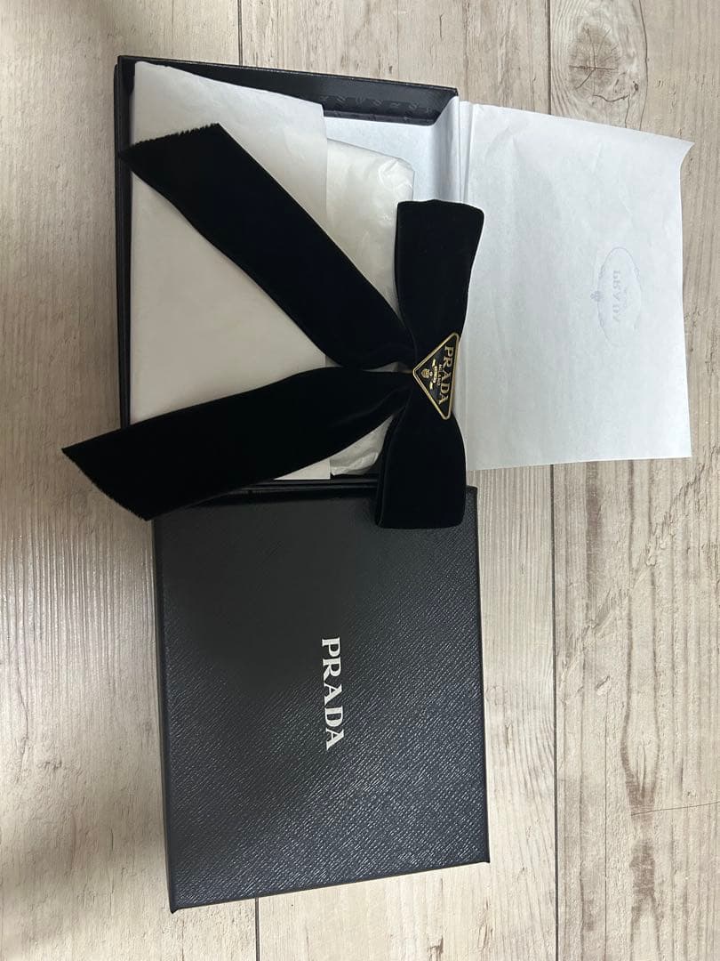 PRADA ブラックベルベットリボン