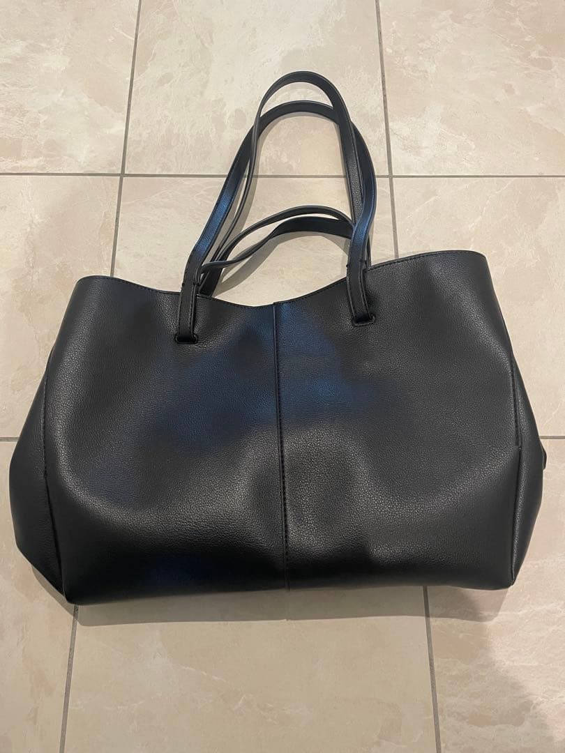 バッグ LIORA Urban Flow Tote