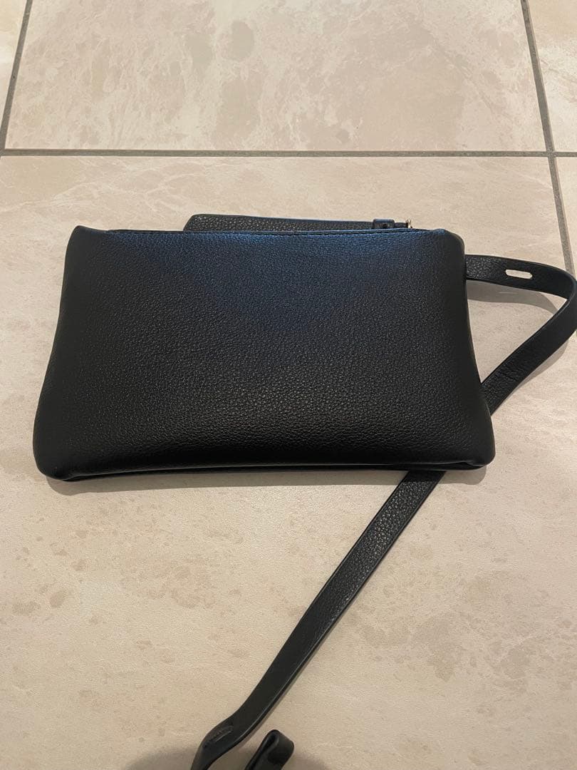 バッグ LIORA Urban Flow Tote