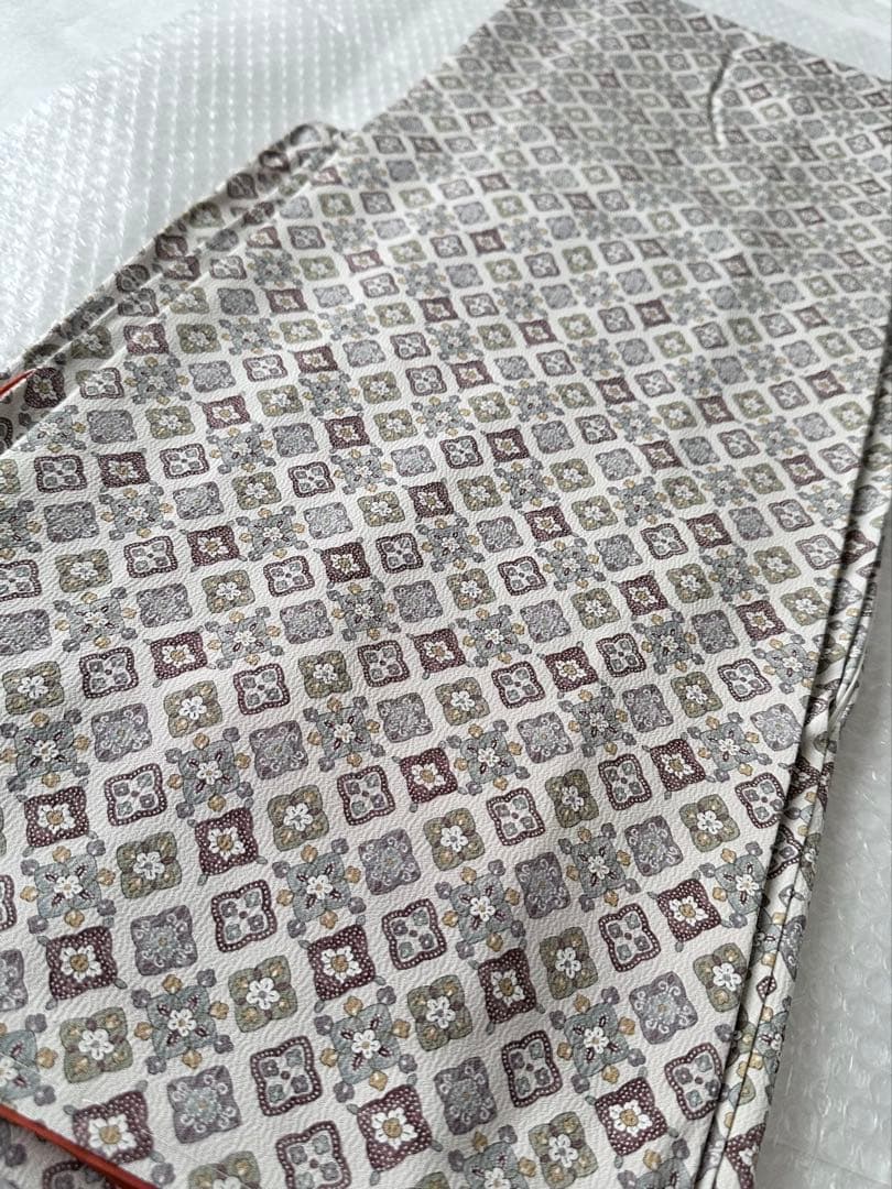 a07 未使用 花模様 正絹 小紋 裄 64.5