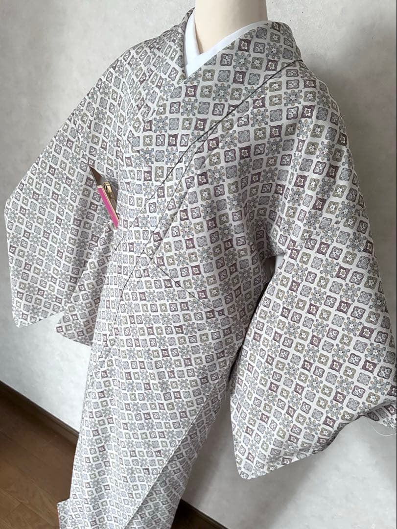 a07 未使用 花模様 正絹 小紋 裄 64.5