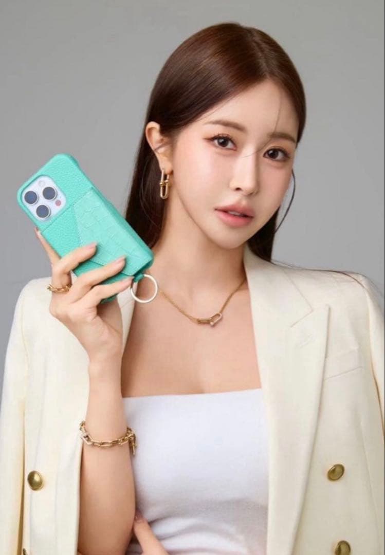 完全新品　鈴木亜美さんプロデュース　ボナベンチュラ　iPhone14ケース箱付き