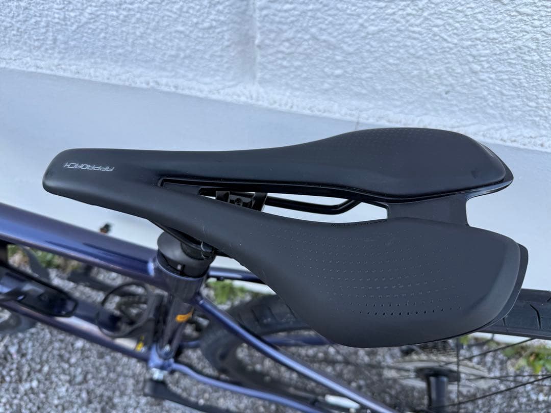 【極美品2025年最新モデル】GIANT CONTEND AR 4 XS