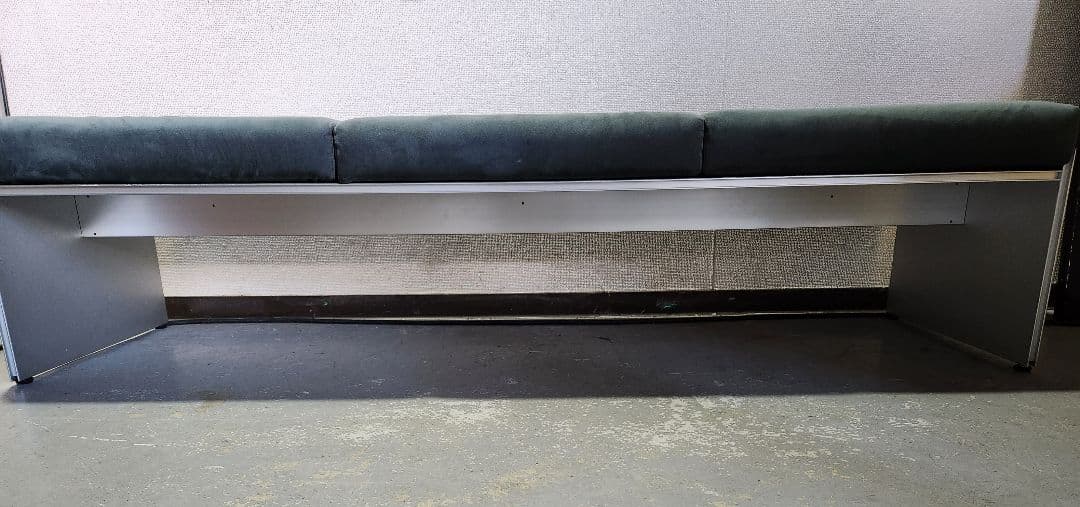 カッシーナイクスシー/エアフレーム/ 3Pベンチ/グレー　②