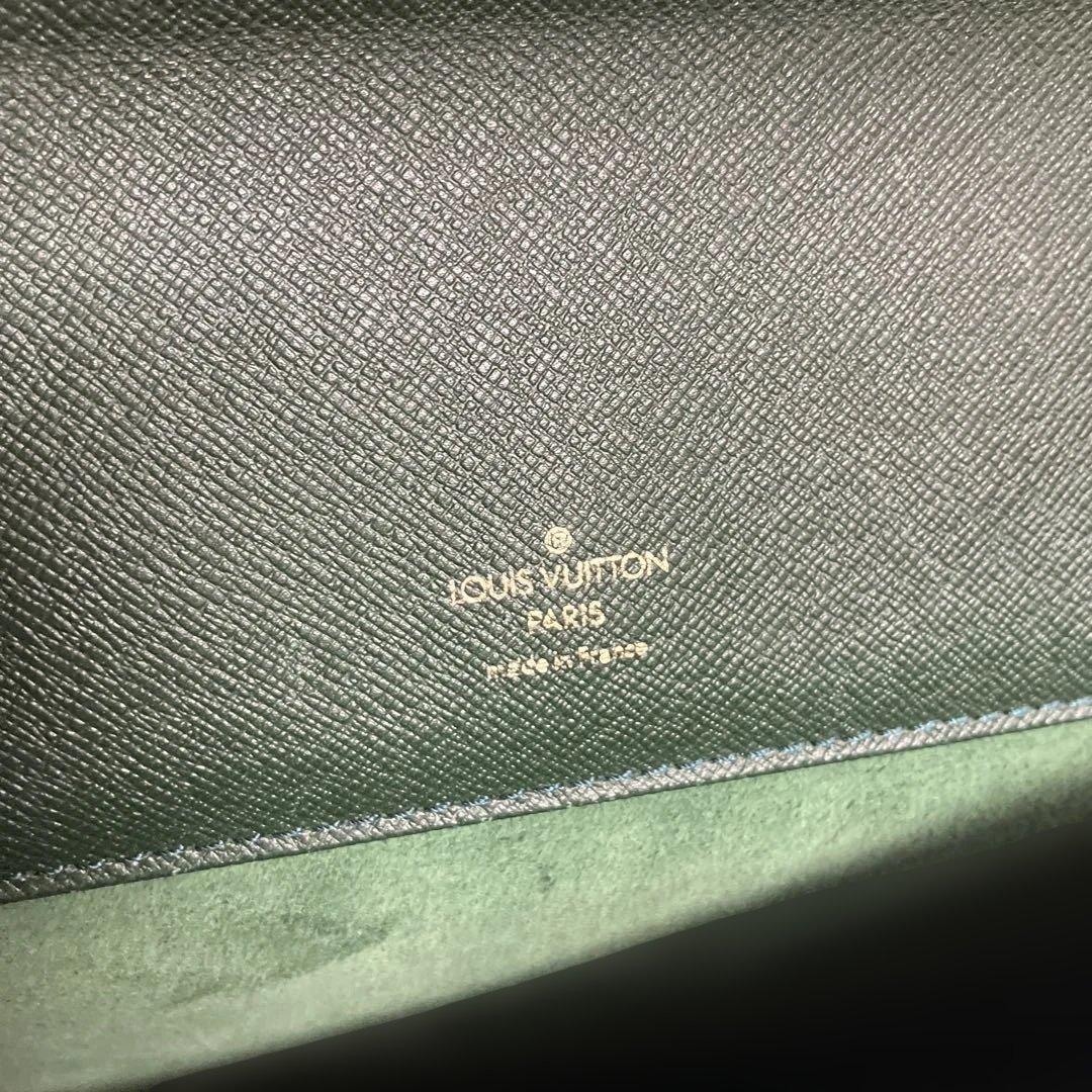 ルイヴィトン　ブランド　グリーン　ビジネスバッグ　タイガ　メンズ　レディース