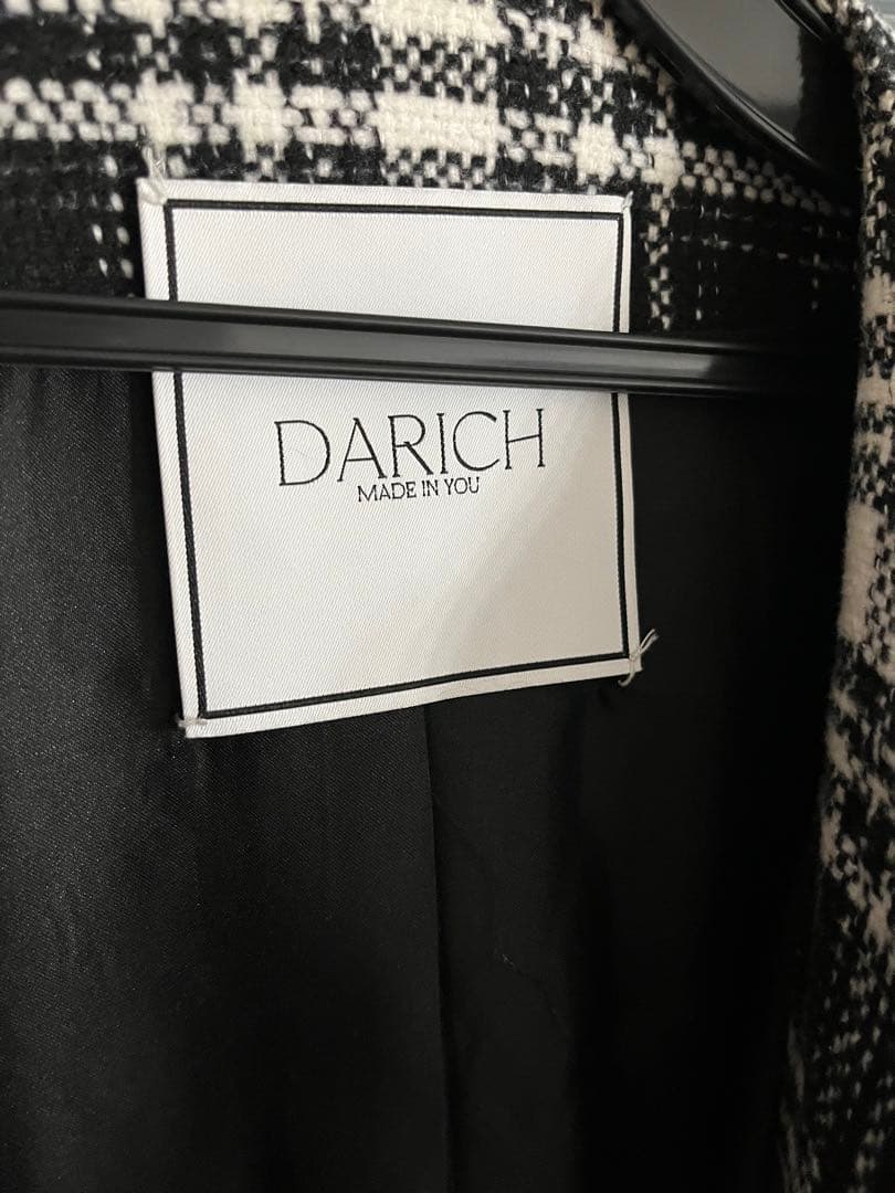 ダーリッチ　タックデザインチェックコート