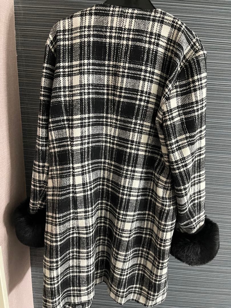 ダーリッチ　タックデザインチェックコート