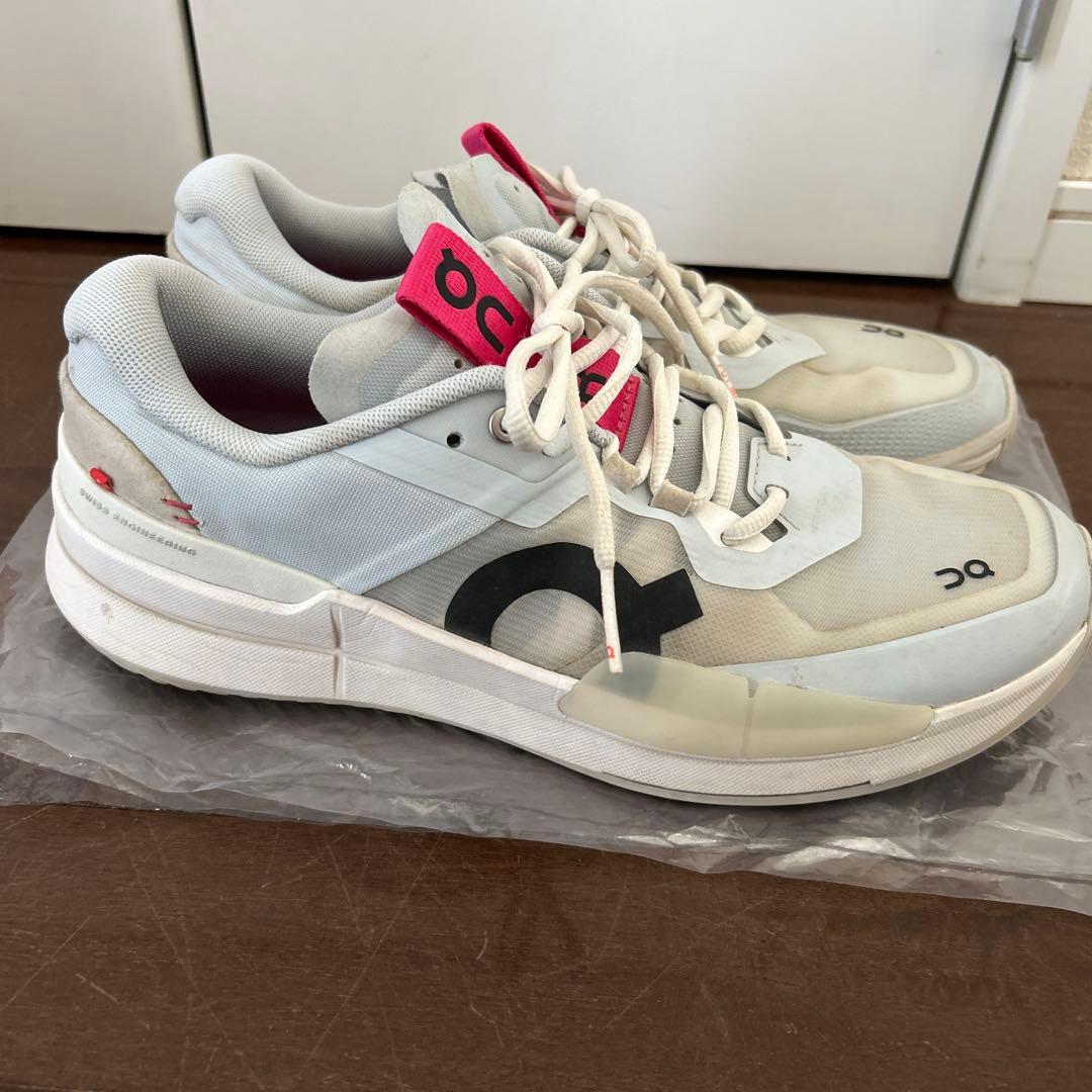 On テニスシューズ THE ROGER Pro 2 28.5センチ