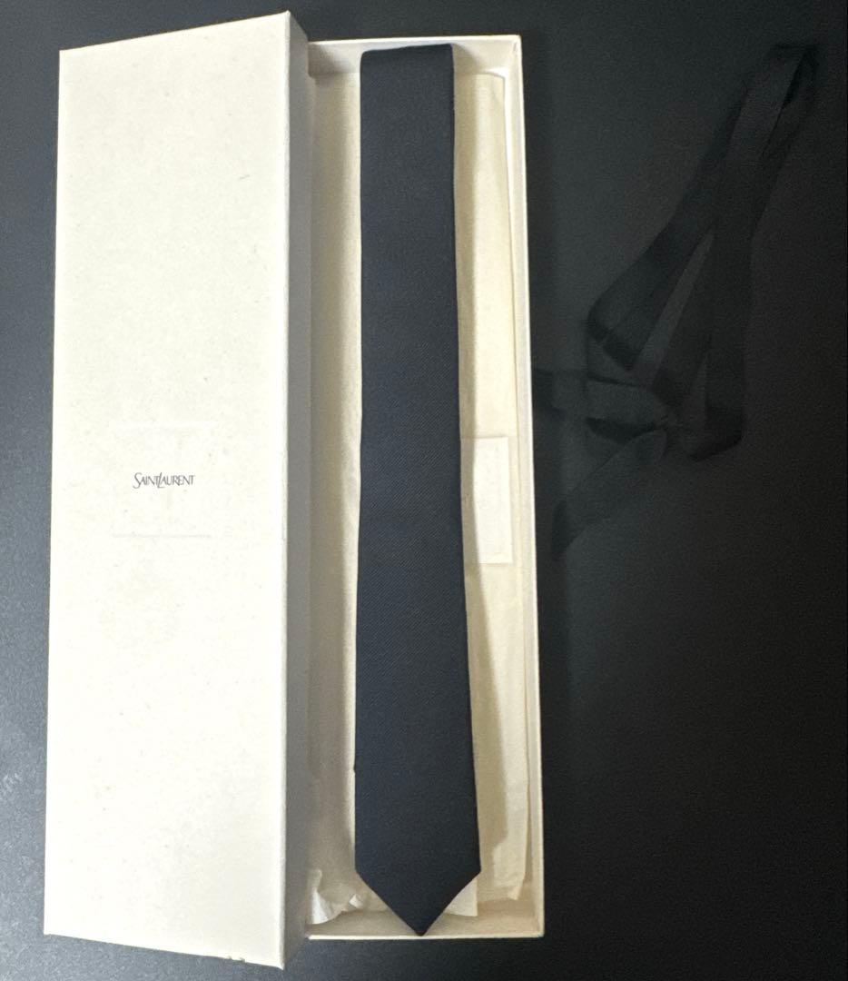 Saint Laurent シグネチャーイブニング/スキニータイ
