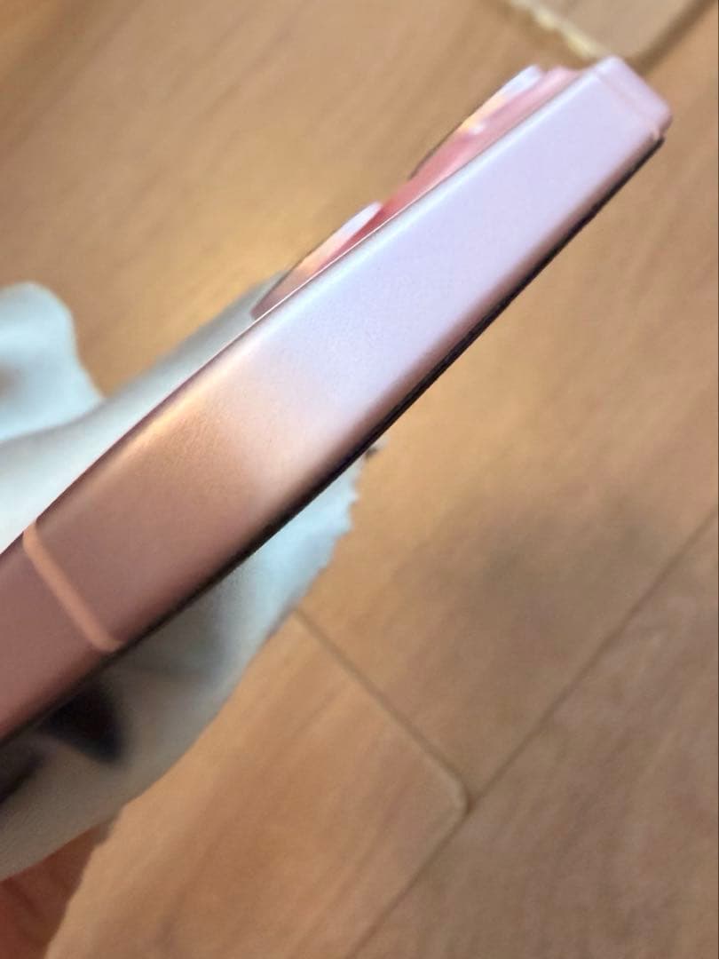 美品Apple iPhone 15 128GB ピンク