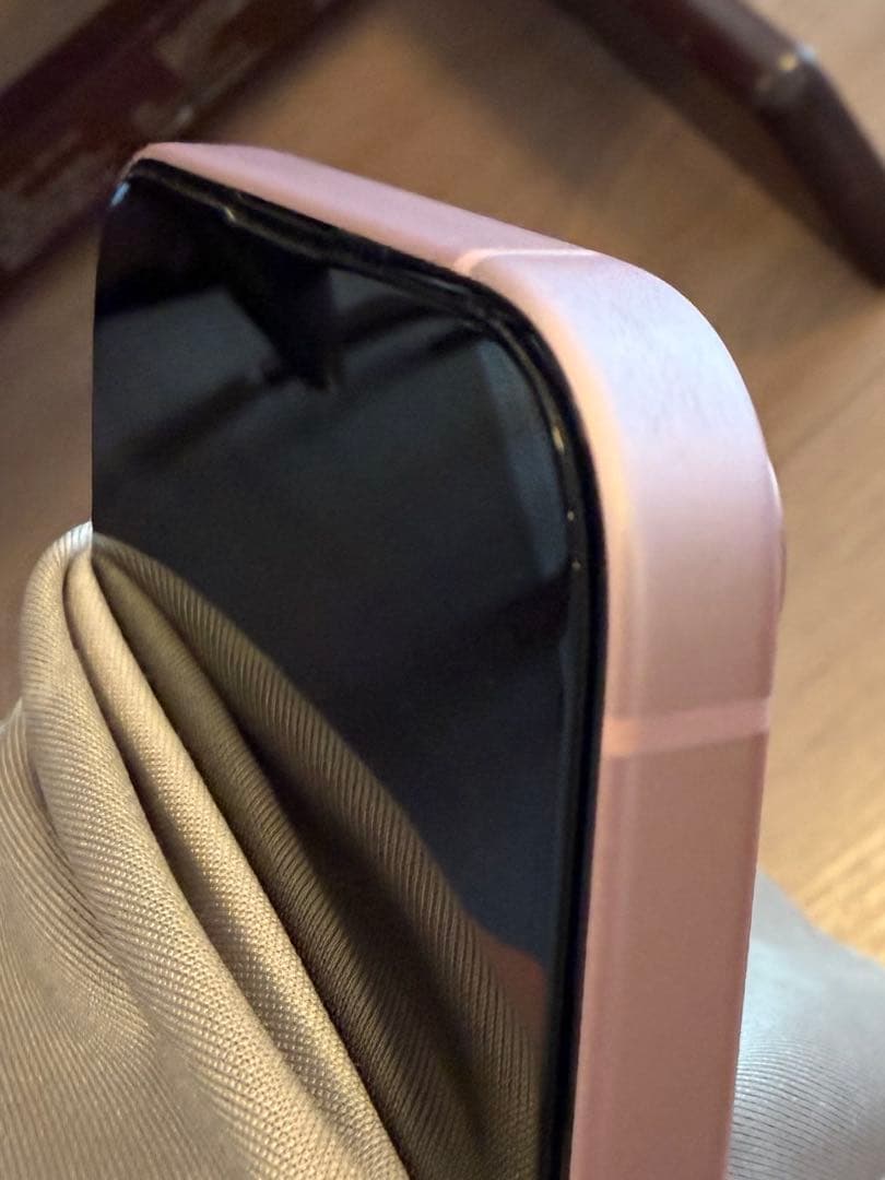 美品Apple iPhone 15 128GB ピンク