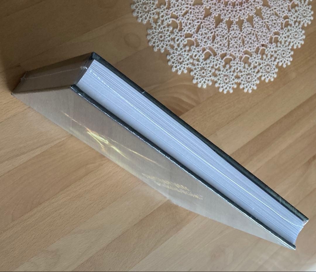 『ディオール展』公式図鑑【新品•未開封】