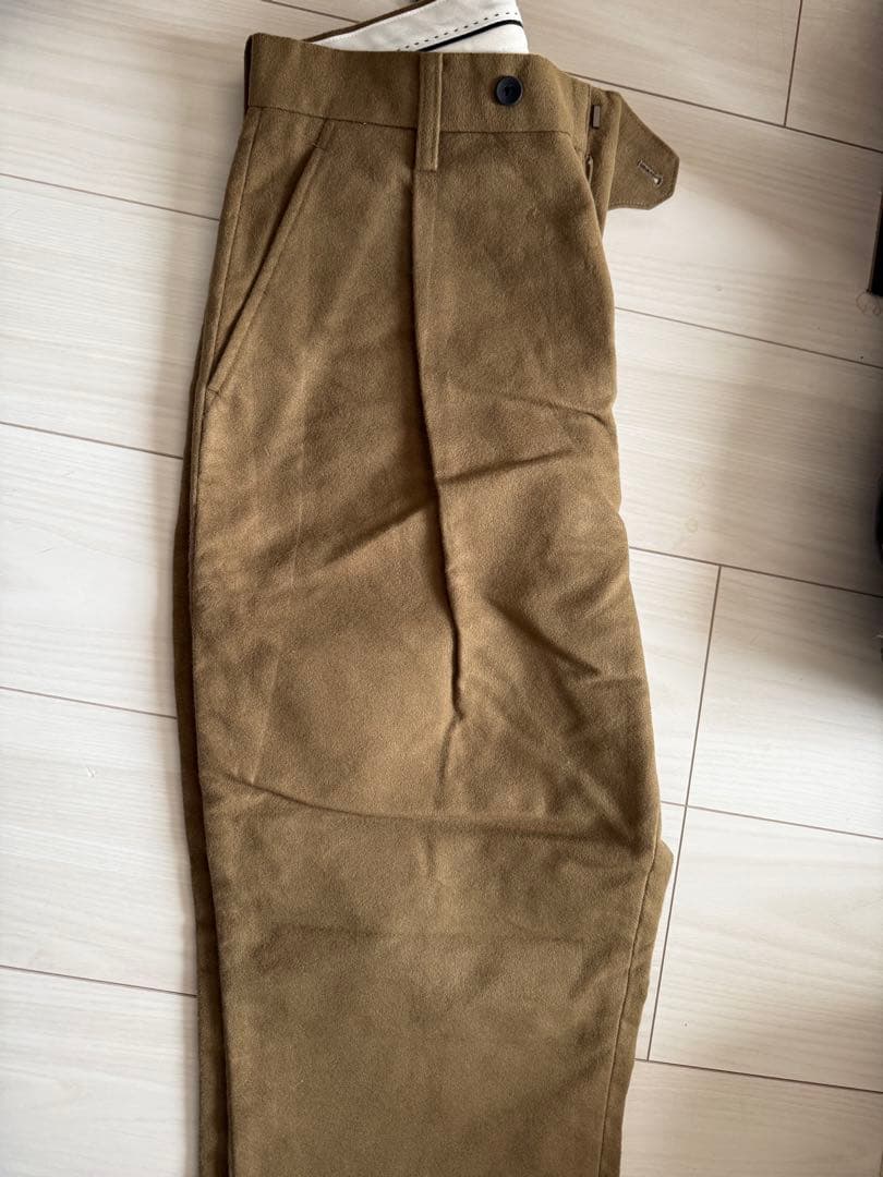 【新品未使用】KURO ギザモールスキン 1Pトラウザーパンツ W32 オリーブ