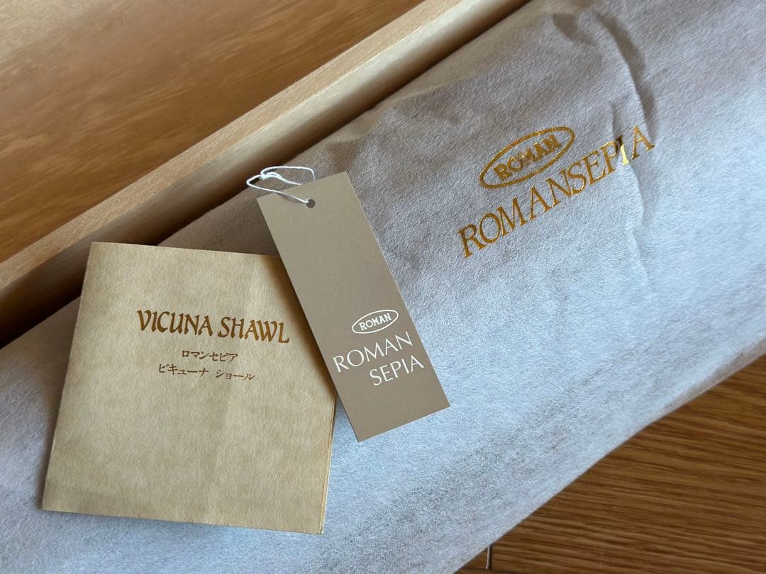 希少品！新品未使用　ビキューナ　最高級カシミヤストール　特選　キャメル　桐箱入り