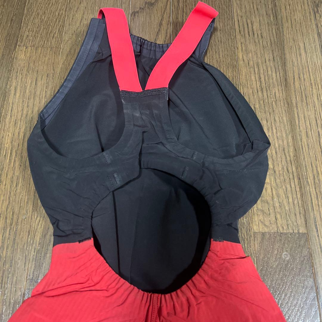 水着・ラッシュガード maki