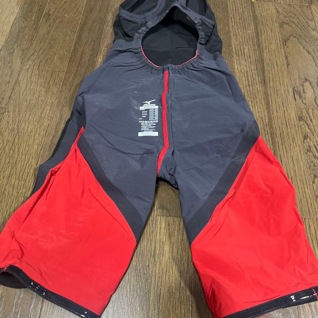 水着・ラッシュガード maki