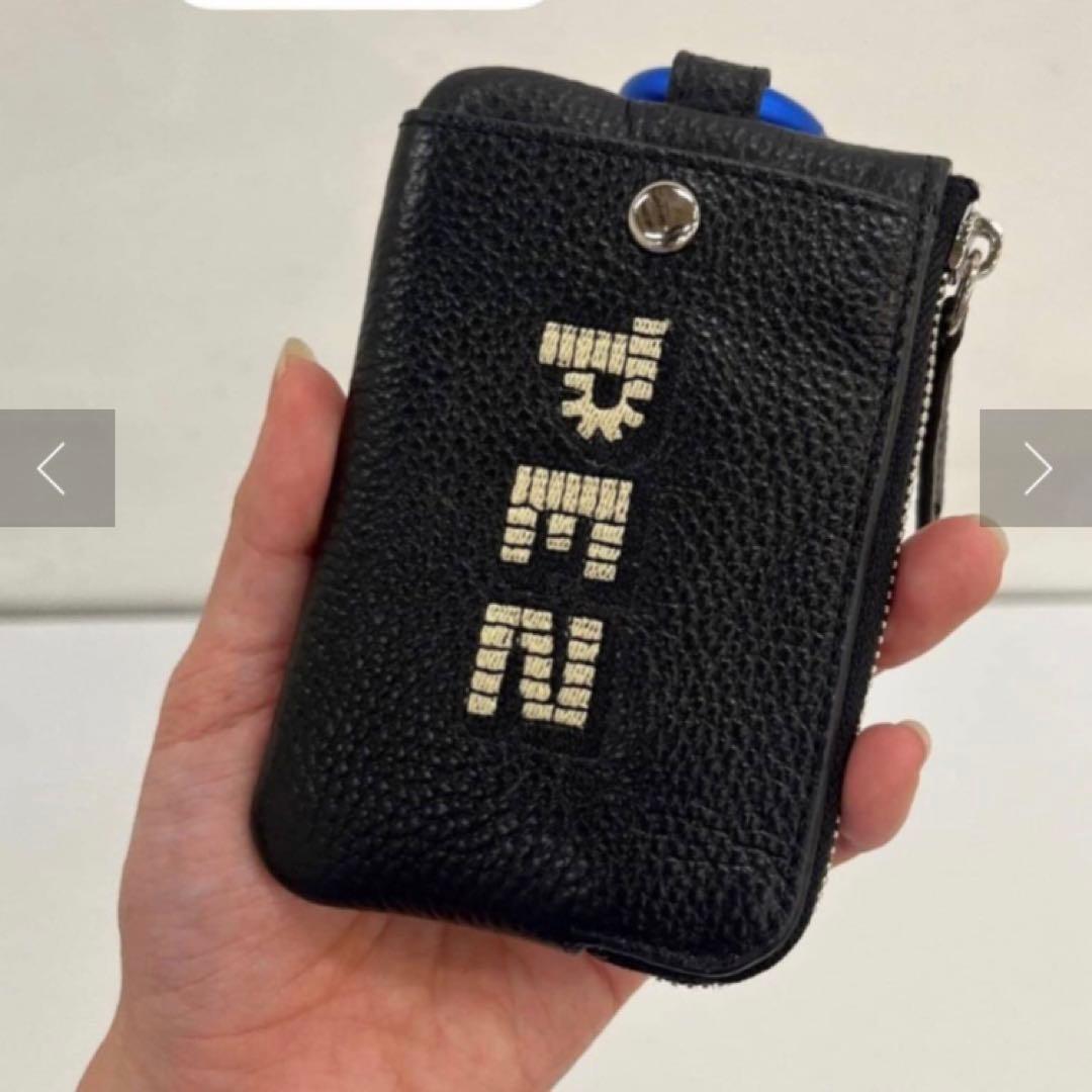 PEZ カラビナ付きパス&キーケース