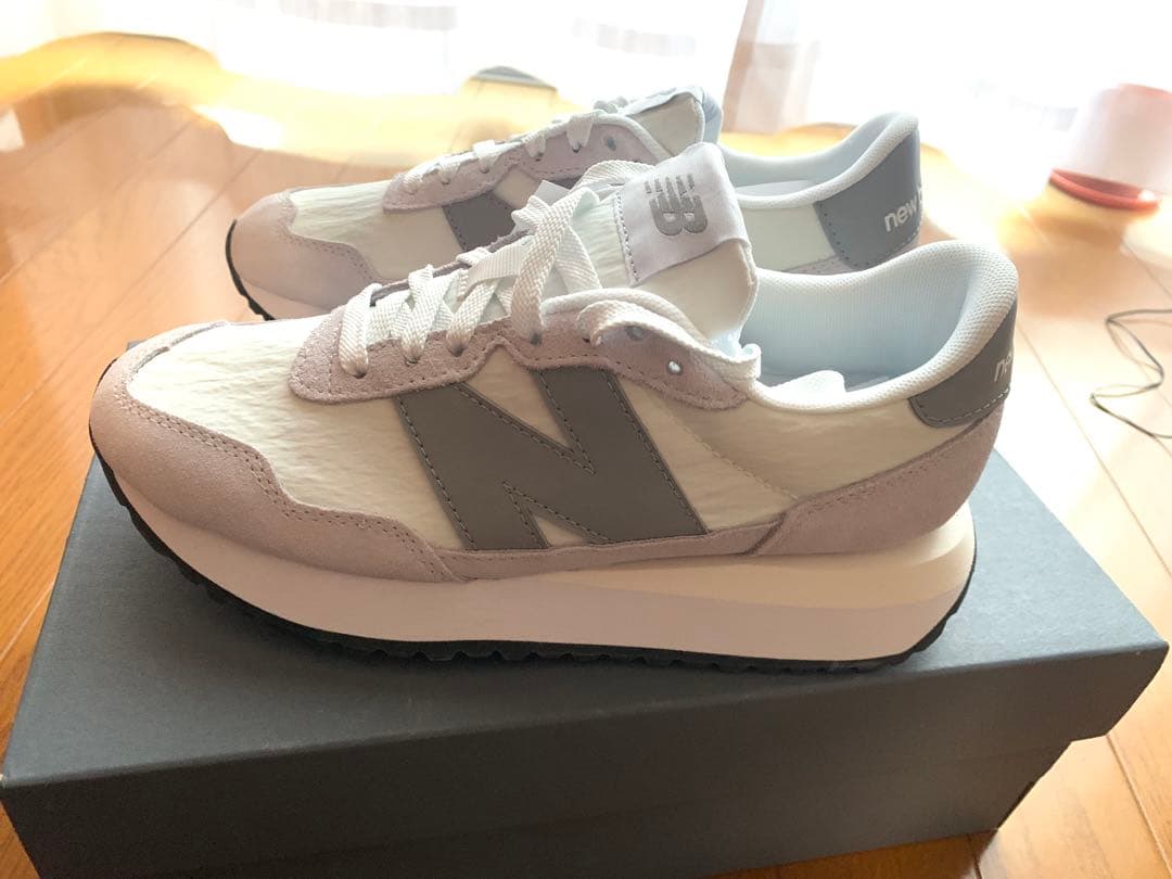 【新品・未使用】new balance レディース 237スニーカー　23cm