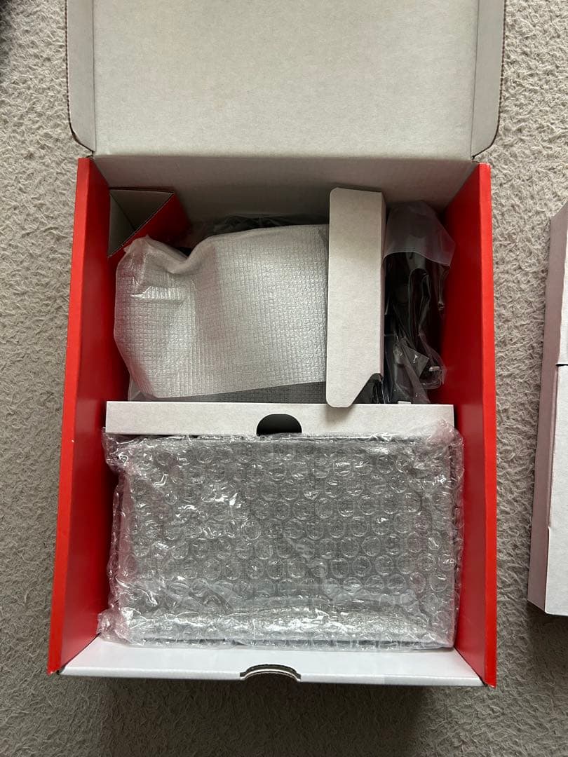 Nintendo Switch 本体 ネオンブルー・レッド