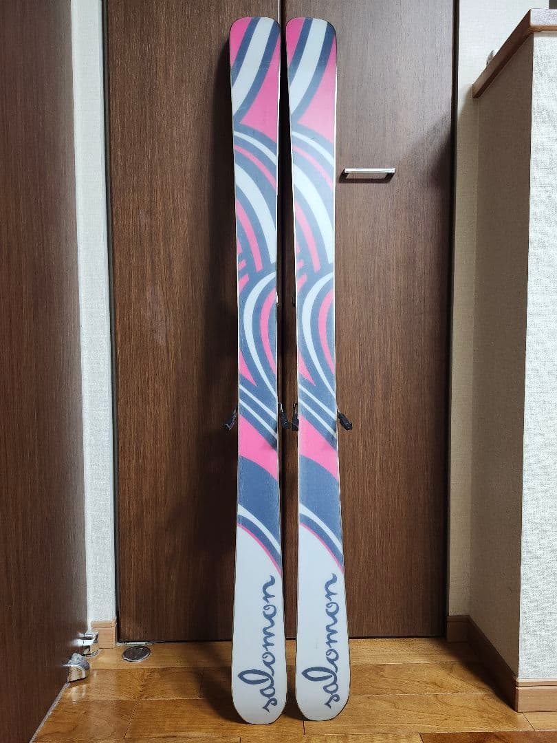 salomon スキー板　ツインチップ　141cm