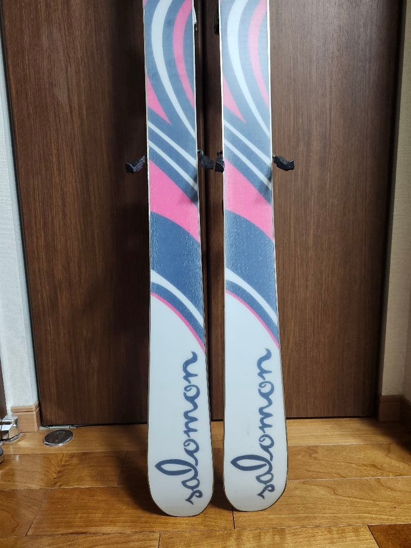 salomon スキー板　ツインチップ　141cm