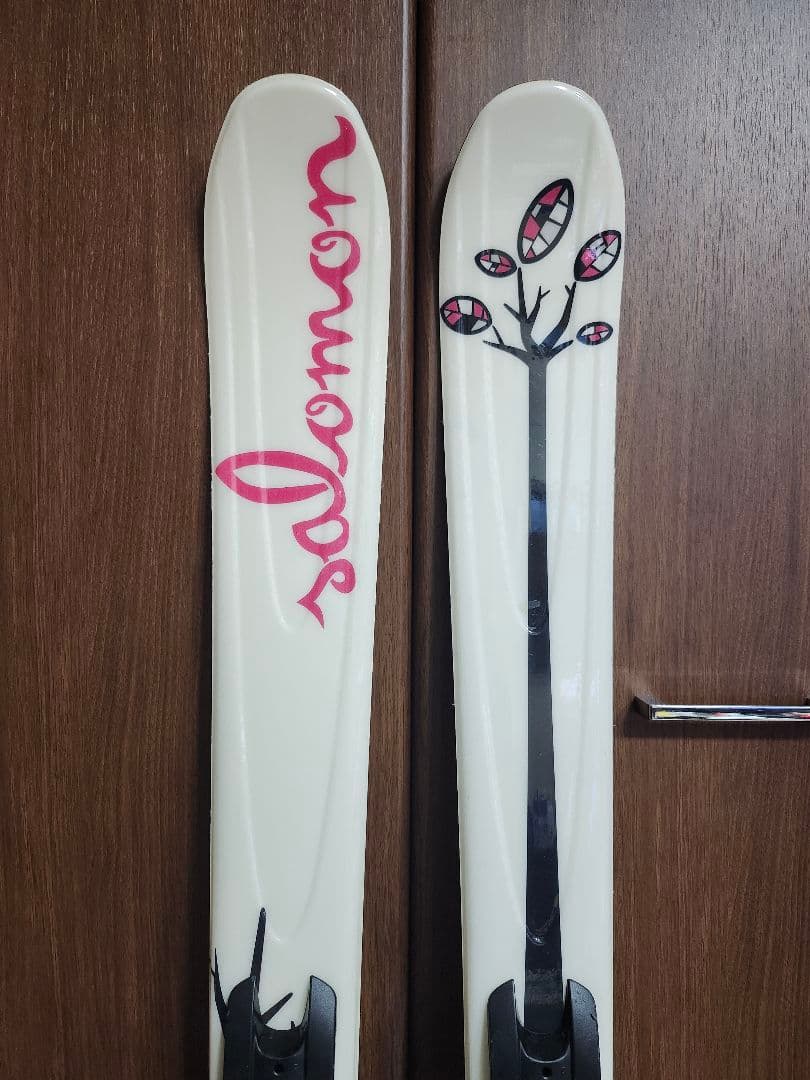 salomon スキー板　ツインチップ　141cm