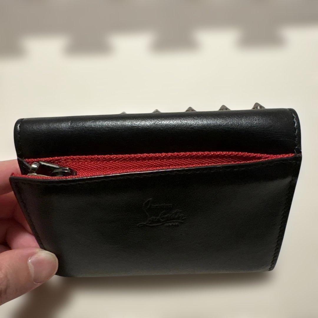な*か様 Christian Louboutin 三つ折り財布 黒