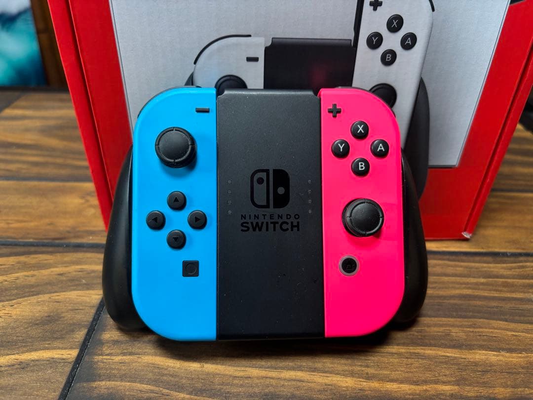 美品【Nintendo Switch 有機ELモデル】