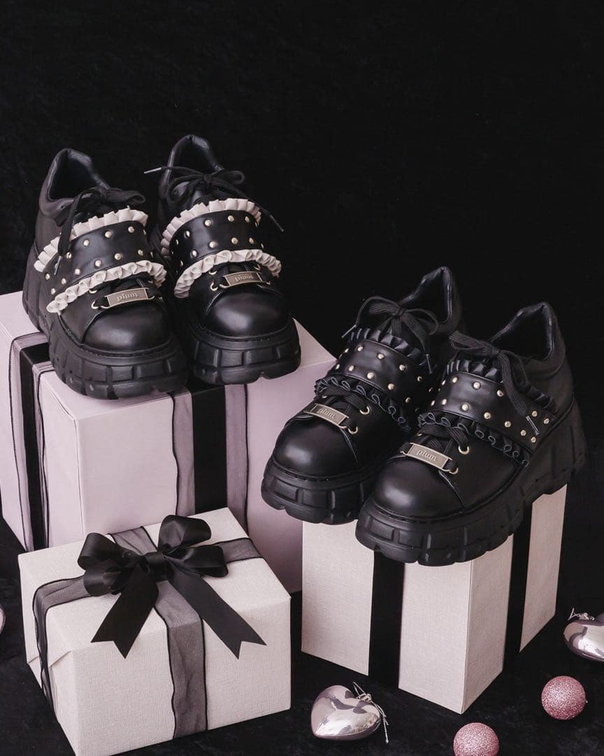 pium フリルベルトボリュームスニーカー