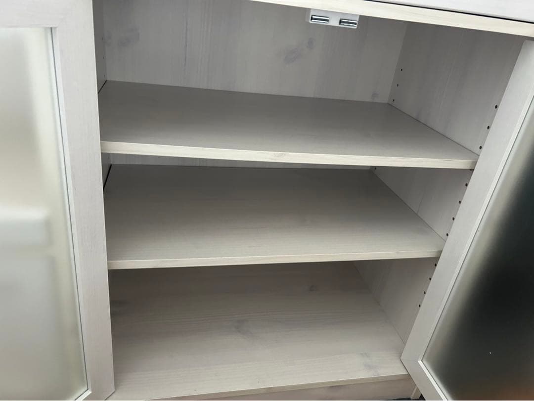 食器棚　6月末まで