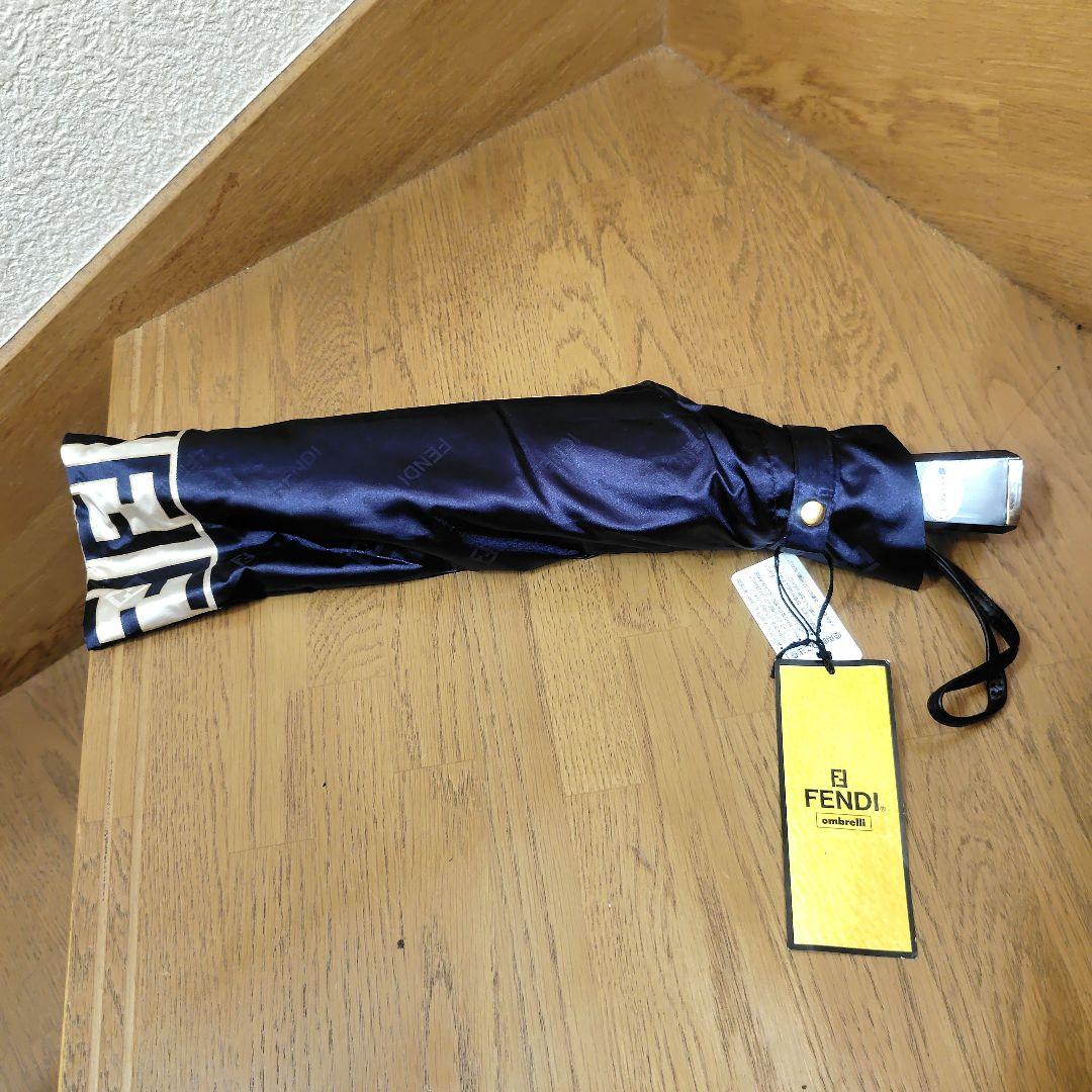 【未使用タグ付き】 FENDI フェンディ 折りたたみ傘 ズッカ柄 　タグ付き
