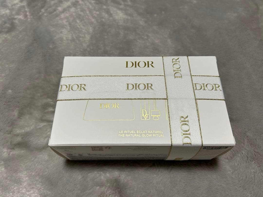 ディオール ホリデー オファー