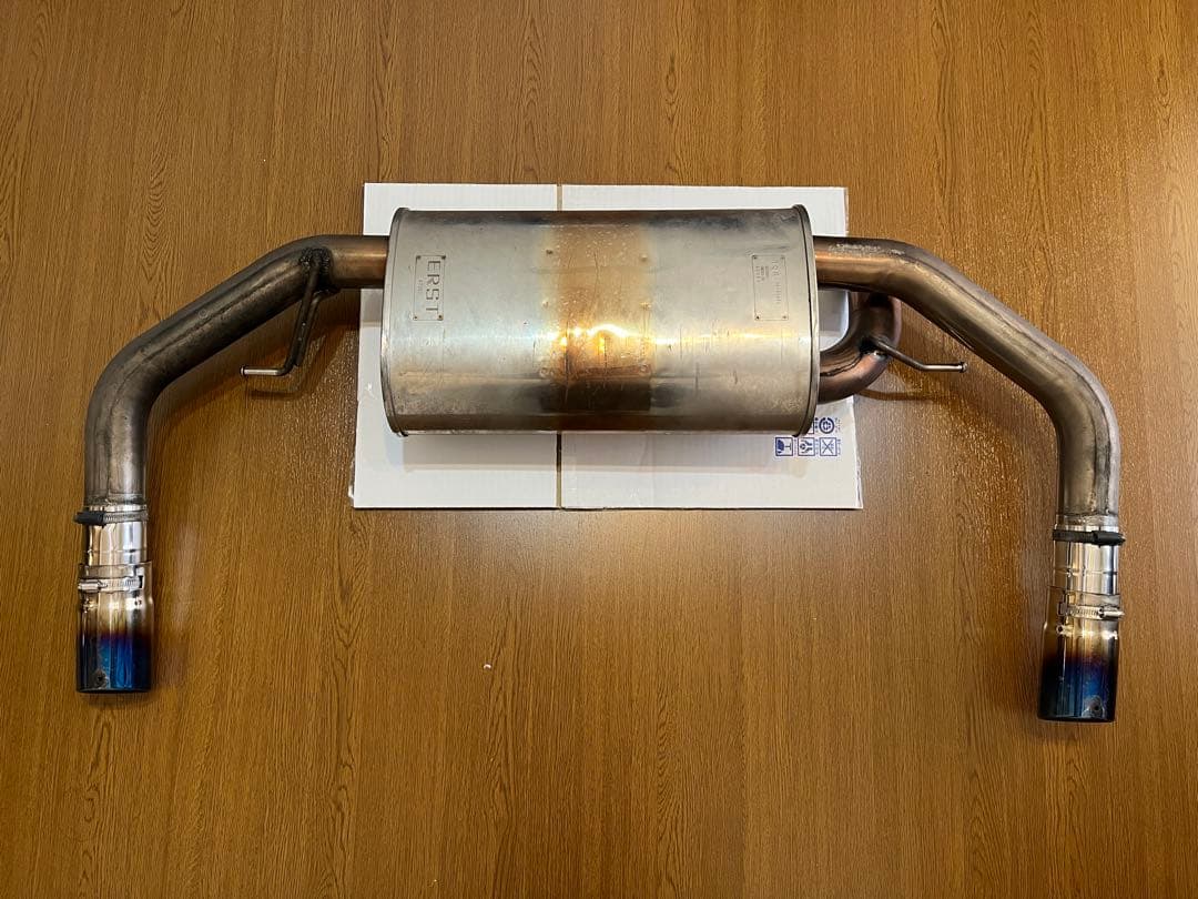 【数日限定値下げ】VOLVO ボルボV40 ERST エアスト 2本出しマフラー