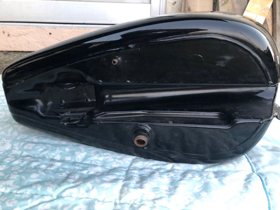 スポーツスター　03 タンク