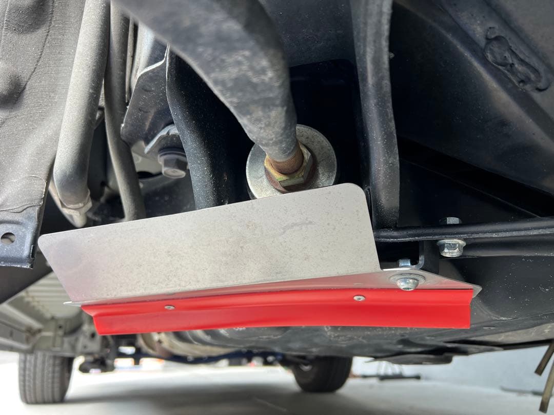 200系ハイエース(2WD）グランドエフェクター【GE1フロント・GE2リア】